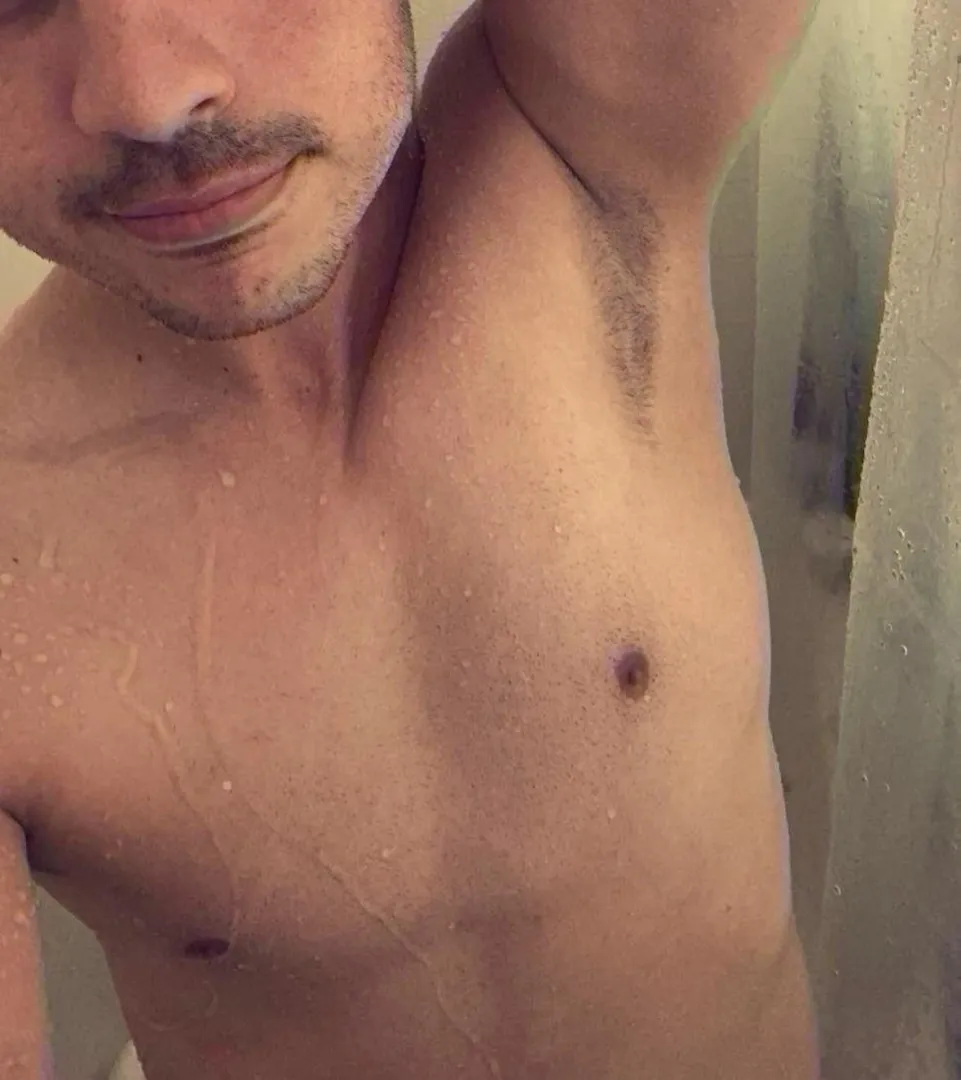 [M4MF] hung male for 2 females or couple. MFM, MFF. Free this Saturday or Sunday? posted by localseattleguy3