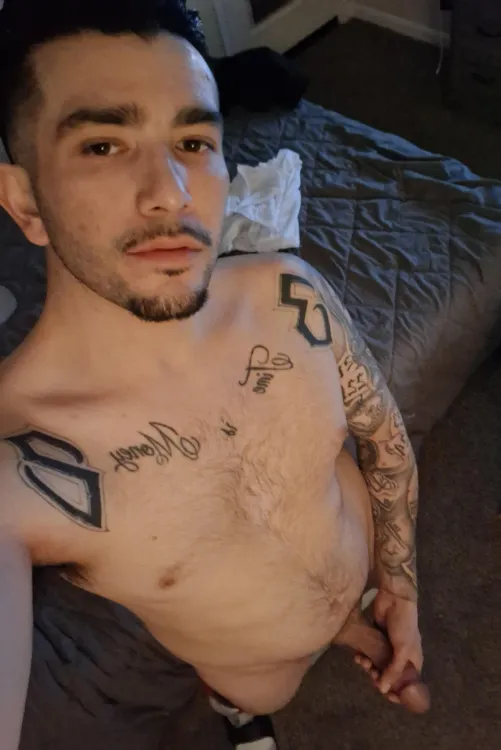 [m4mf] looking for couple to hangout with tonight hmu by Round_Coat5635