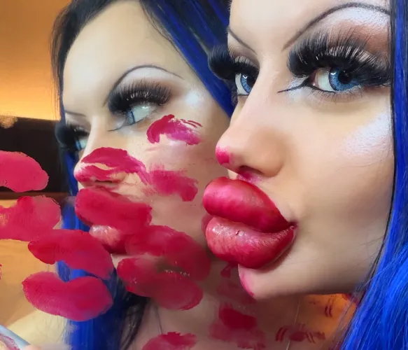 Made for kissing by PurePerfectDoll