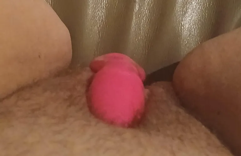 Made the mistake of massaging toothpaste into my clit.. my poor cunt is on fire, am vibing it to deal with the pain >< by BubblyHypno