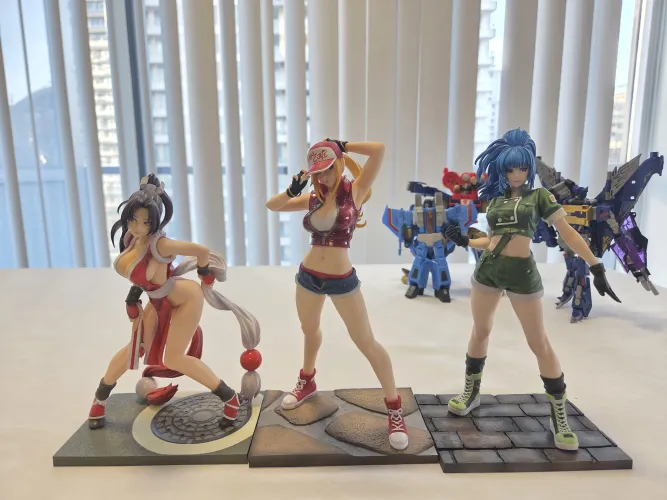 Mai, Cutie Terry and Leona. The holy trinity of KOF ponytail women by Terran117