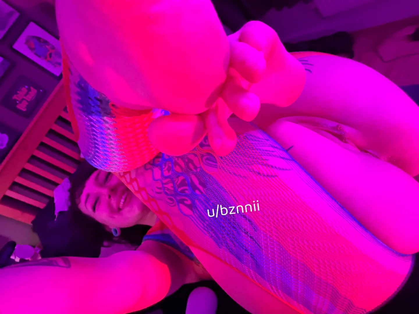 Make sure you suck my toes before my alt pussy posted by bznnii