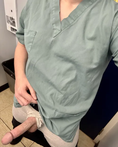 Make sure you’re on time for your appointment with this doc by Unlikely_Doc