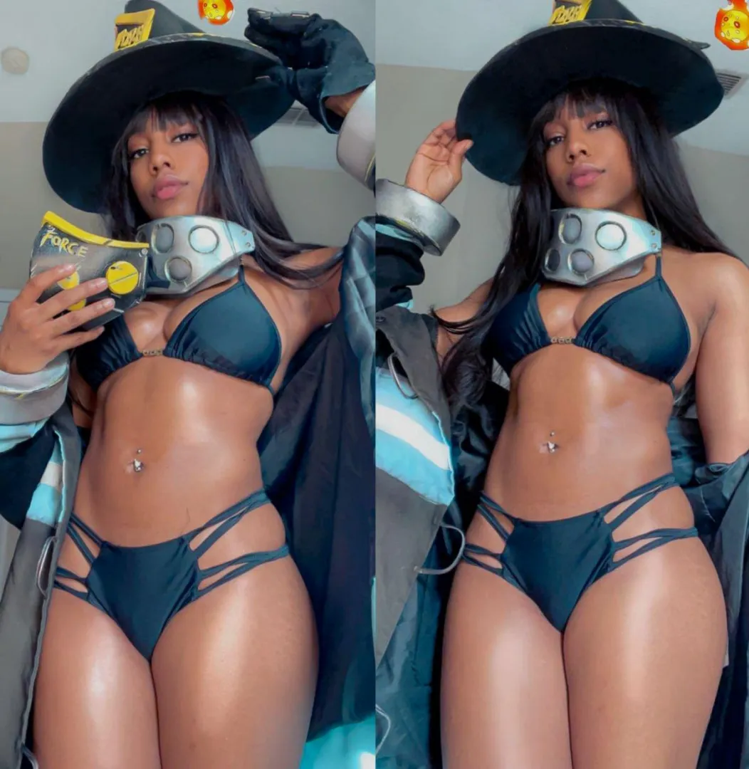 Maki Oze bikinis by Violet_Cosplay posted by No_Valuable_7444