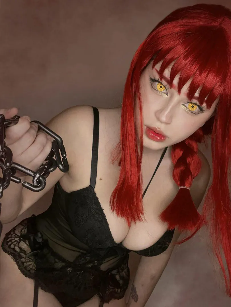 Makima cosplay by (Yuki) posted by TaffyPeep