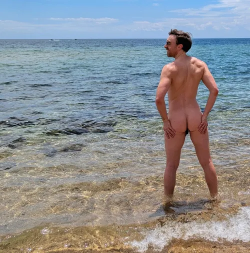 Making waves by Primal_Mantis