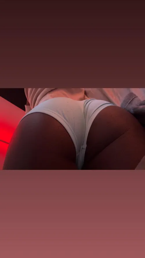 male 21 looking, anybody hosting tn? by poudredore