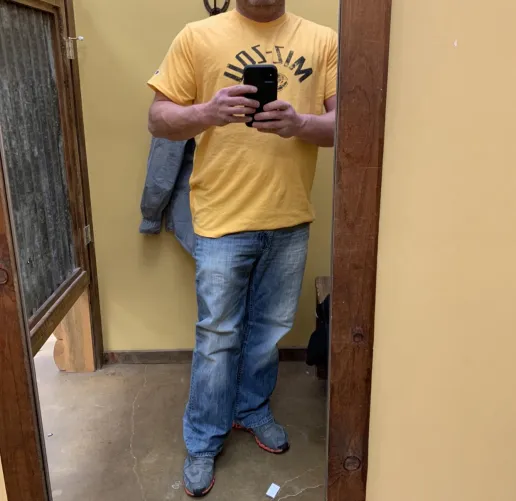 Male looking for hotwife/vixen/cougar/ or cuck style groups discreet group for playing by jimmy17777