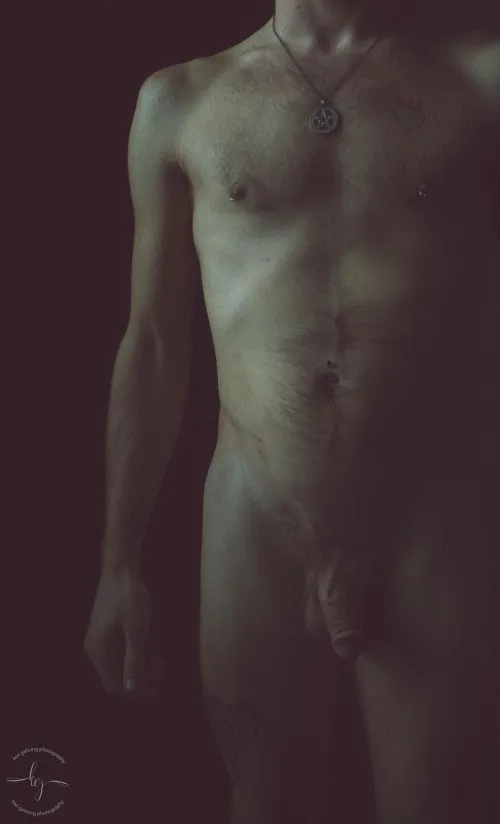 Male nude by arphotoguy