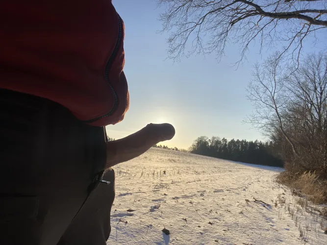 Man muss sich warm anziehen wenn man draußen ist by Bj-1986