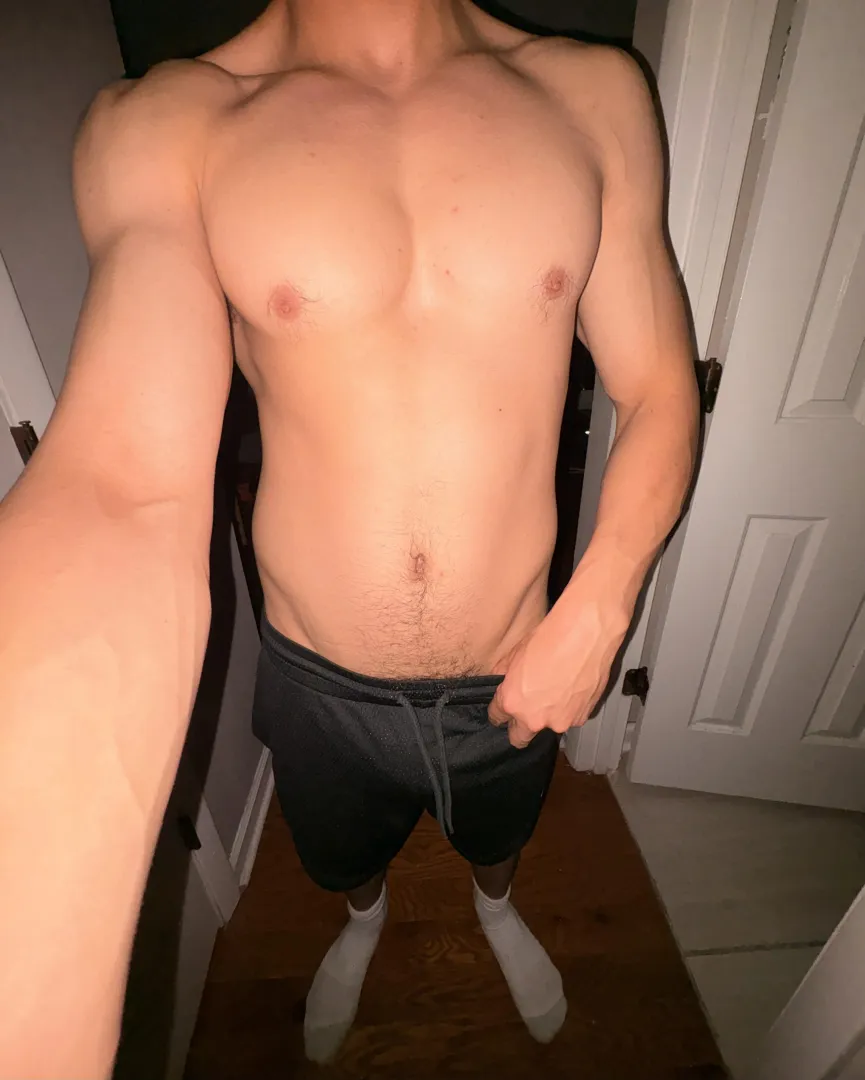 Man of ur dreams with the smelly feet posted by mean_smith