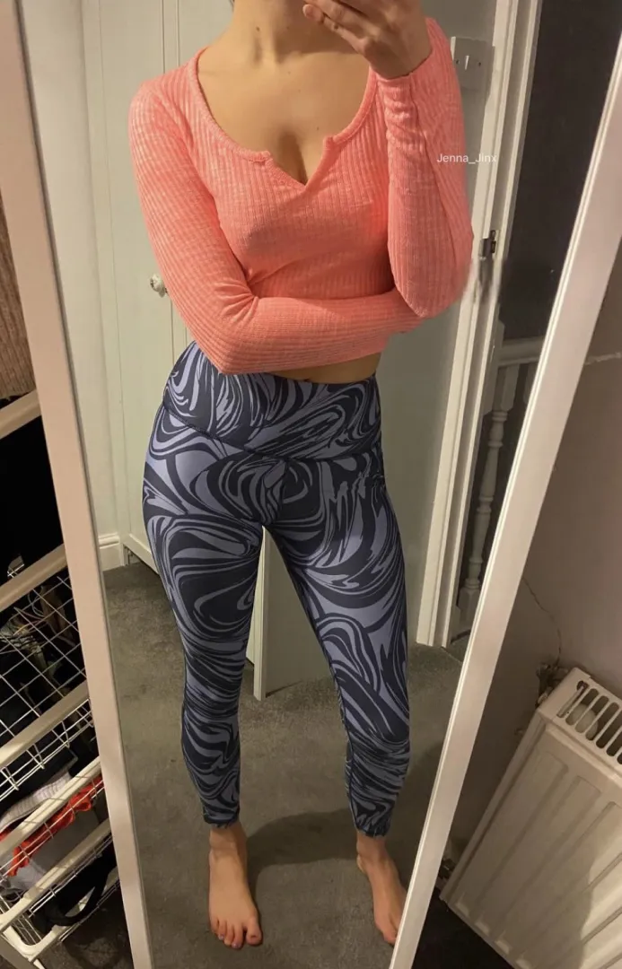 Marble gym leggings posted by jenna_jinx