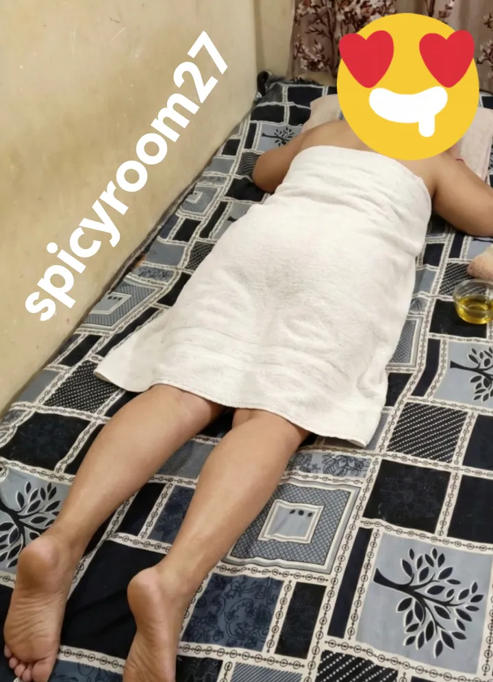 Massaged this beautiful corporate Lady [f] from Madhapur. They were planning for this session from so long time. Very nice and welcoming cpl. Enjoyed the session a lot. Tha k you for trusting  pic is sharing with their consent posted by spicyroom27