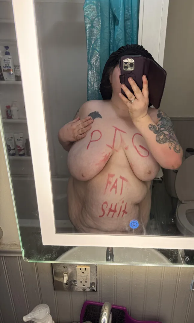 Master wasn’t here today so he made me mark myself. posted by SolaG2nd