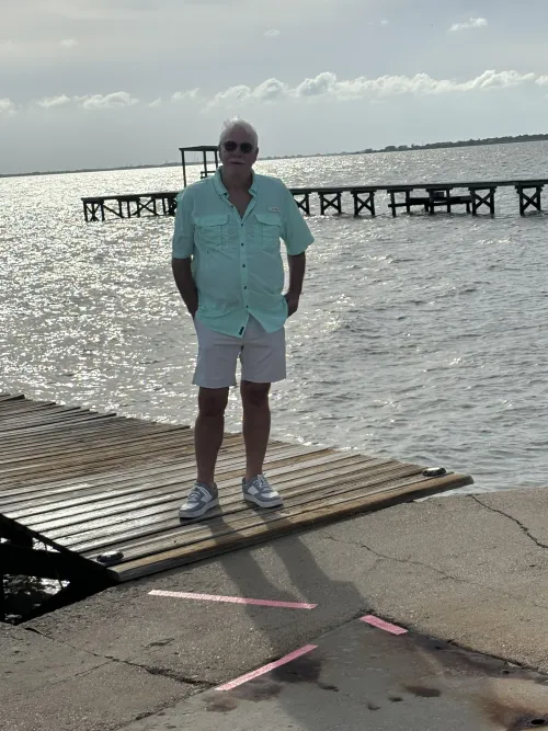 Mature guy for company and more! by kayira1952