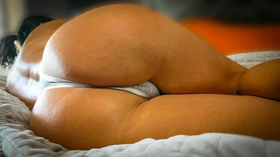 Mature SidewaysBooty Looking Delicious AF  by PeteClemenzza