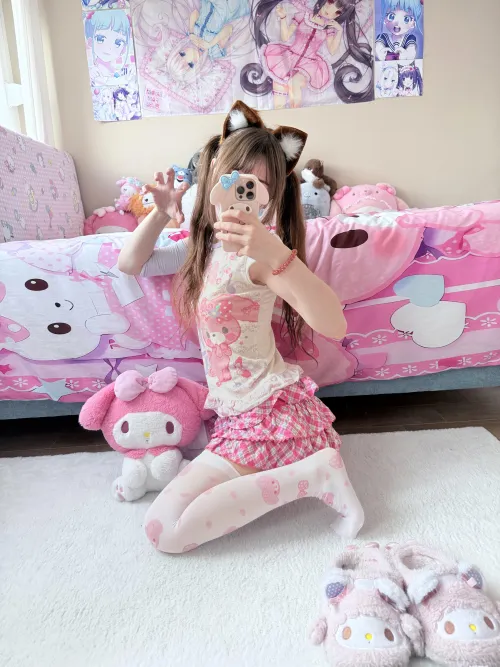 Maximum cuteness achieved for papas hugs by ChaosClam