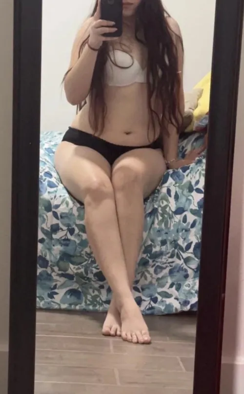 Maybe my underwear doesn't match, but I look very sexy by hat-mor-heart