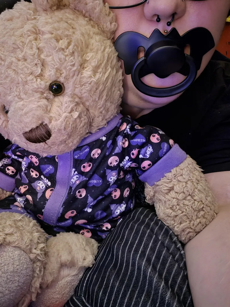 Me and Edgar says nini everybaby and cg posted by sw33ty_pie