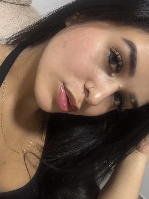 Me encanta este tono tan sencillo by petalcloudd