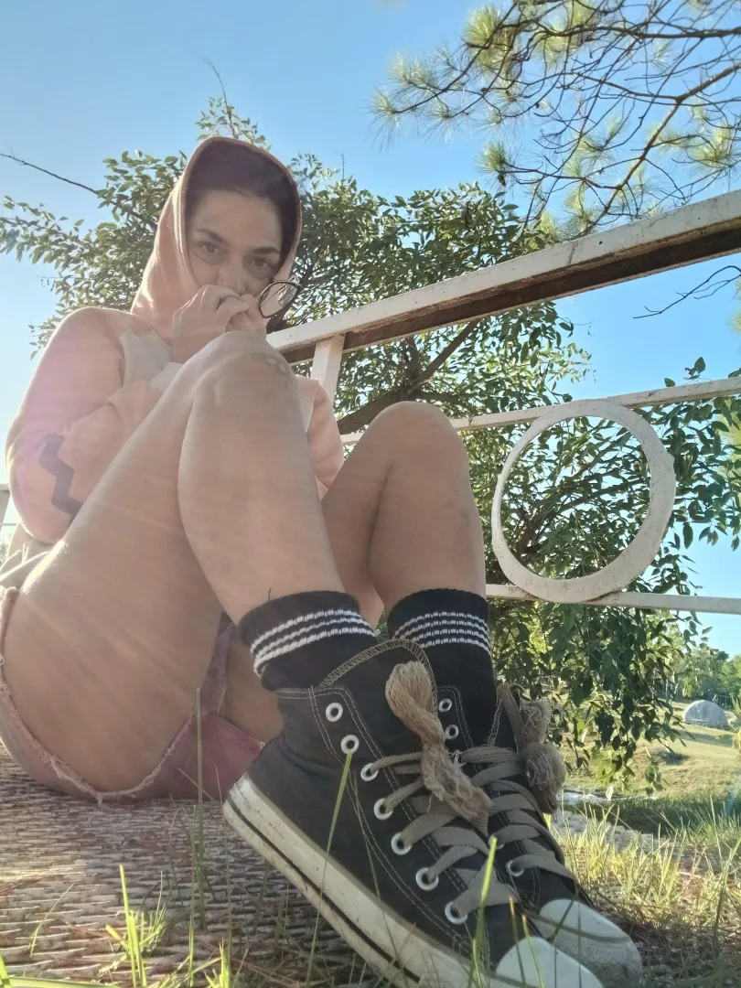 Me fui a meditar al parque para ver salir el sol posted by LovelySkinnyFit