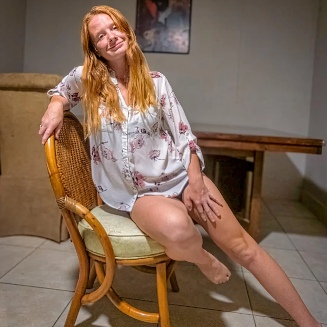 me: innocent pose. also me: plotting how to keep you staring for hours [Return Our 3P Tools/Apps] posted by --lily-rose--