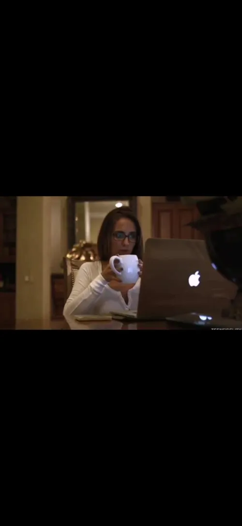 Me podrían ayudar con el nombre de esta actriz xfa es para una tarea by Moctezuma9139