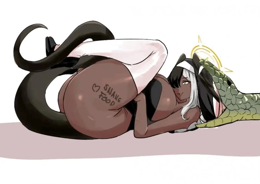 Me posing for my live stream before the snakes starts enjoying its meal~ posted by emmarp-