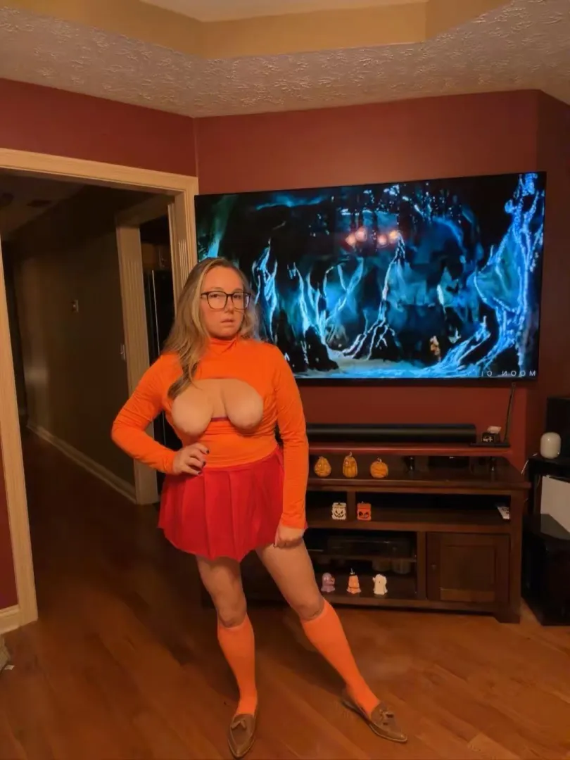 Meet me in the mystery machine posted by Playful_Entrance8085