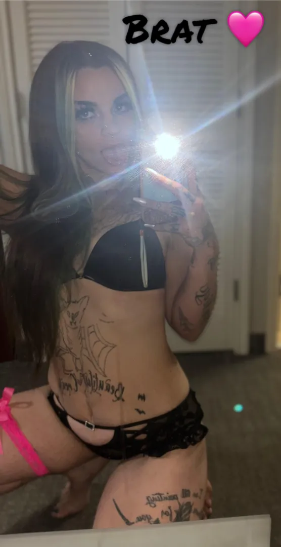 Meets RN posted by hoodbrat210