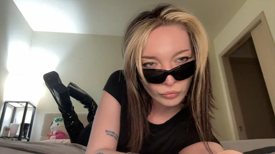 men’s brains are too small to think on their own. i’ll think for you. by kneelforceleste