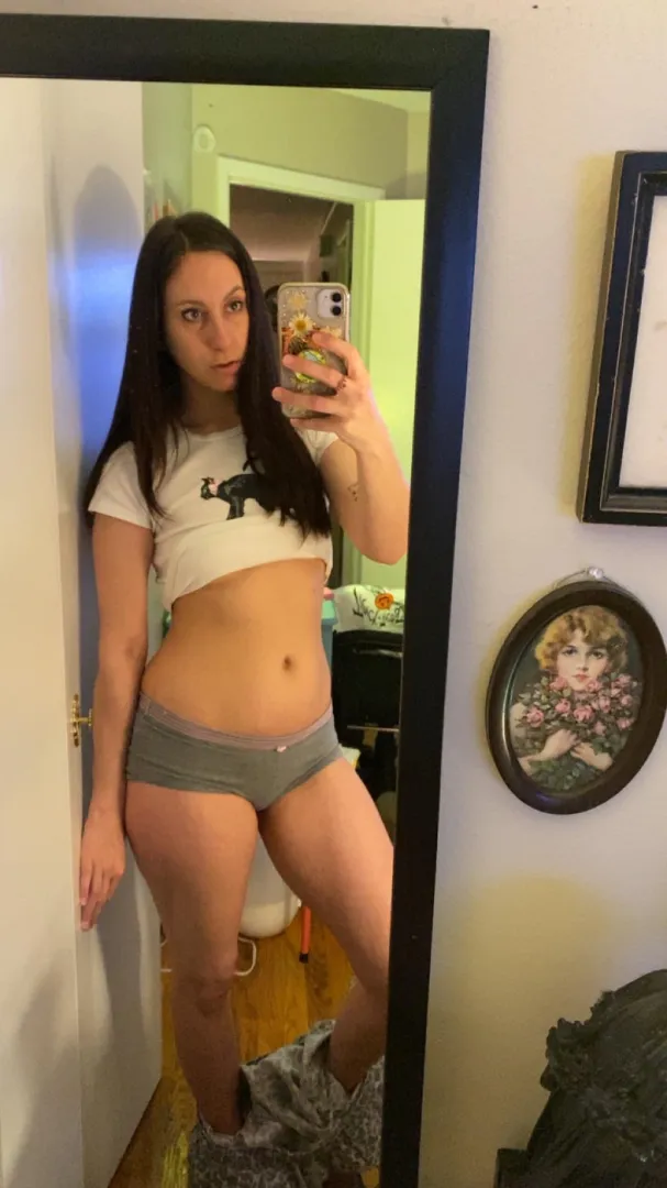 Meow and sweet dreams 36F posted by NeatCaregiver1718