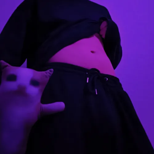 Meow, sagt hi zur Katze (ihr entscheidet welche der beiden :3) by SillyAndTired