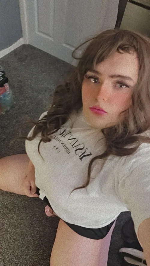 Mess my little brain up  kik:sissycharlotte224 by SissyCharlotte224