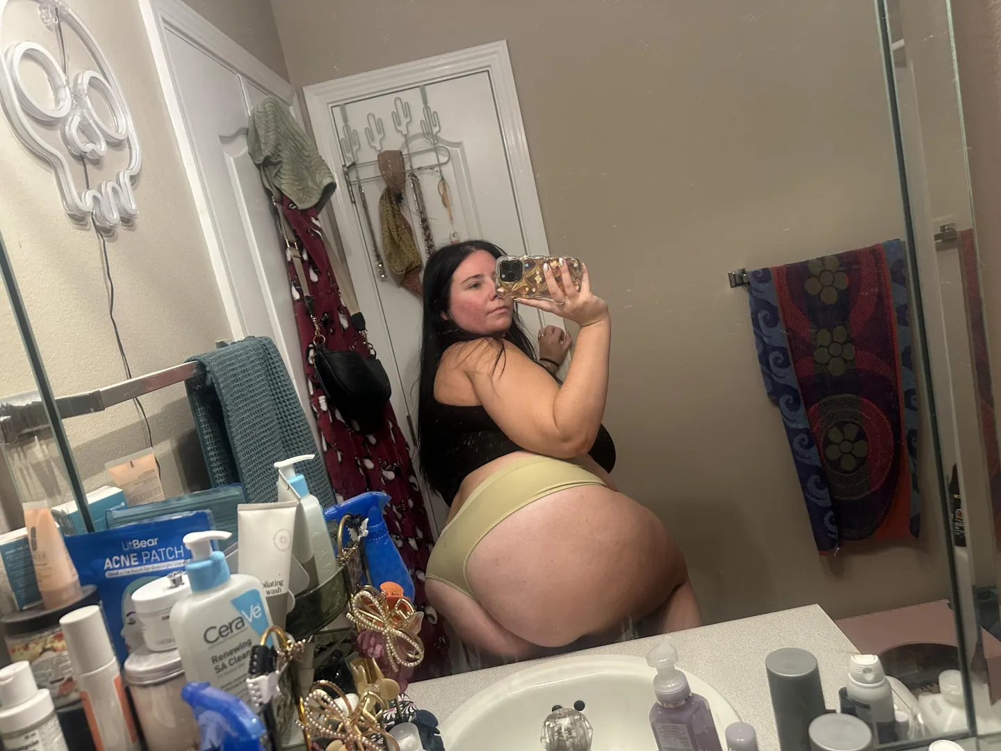 Messy bathroom but thought you’d wanna see posted by hbtggf