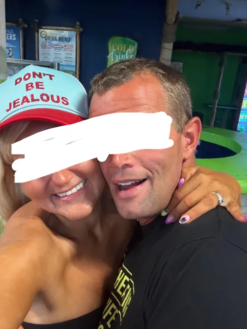 MF4F #Indiana, love watching hubby dump his seed in a sexy lady or share her with him if she’s bi by nymphojeanie