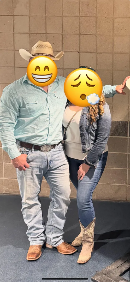 M/F4F ISO petite woman. Read description posted by beardeddaddy86