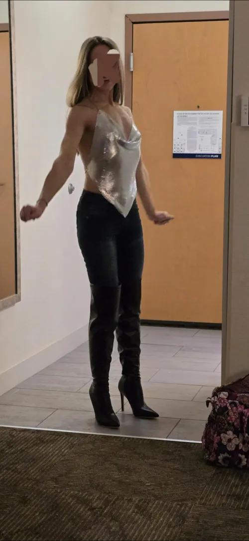 Mf4m Looking for fit bull tonight Brighton by Any_Activity7700