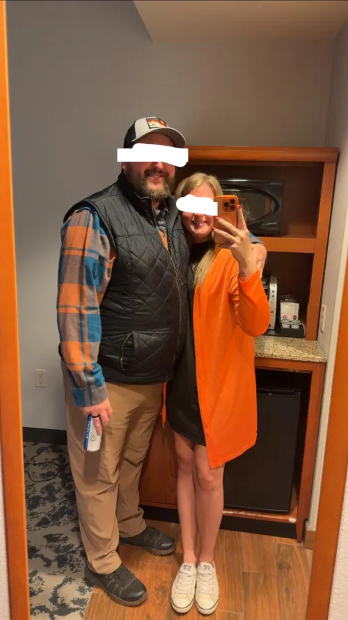 [mf4mf] 35/32 couple looking for like minded couples to be friends with plus have some fun in the bedroom.  by _babyygirl12