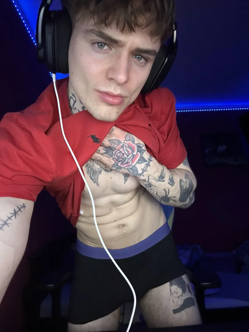 mhm do you like my undies posted by imraezify