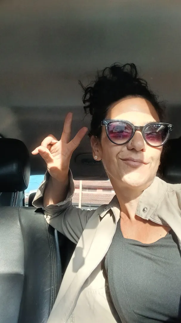 Mi hairbun y yo te deseamos feliz martes posted by LovelySkinnyFit