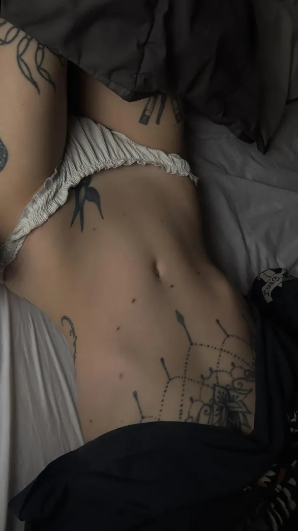 #Michigan Local only, no long convos pls faster replies on lg: lunarumes`19f posted by moderntechguy