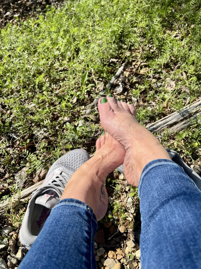 Mid day vibes…do I have your attention?  posted by BelleofArches