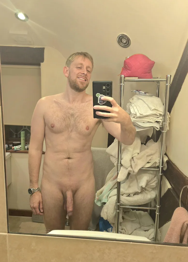 Middle of the night and I'm struggling to sleep. Who fancies some midnight cuddles?  posted by Next-doorNudists