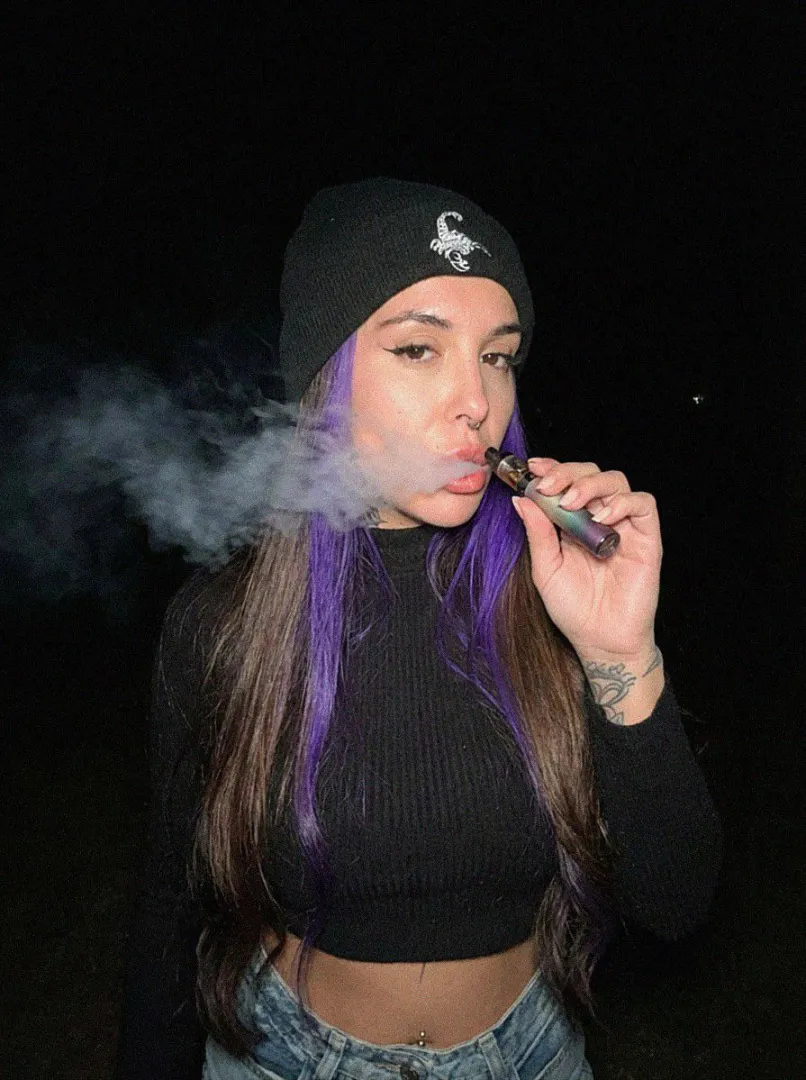 Midmo guys what’s ur perfect night out? posted by laraflick