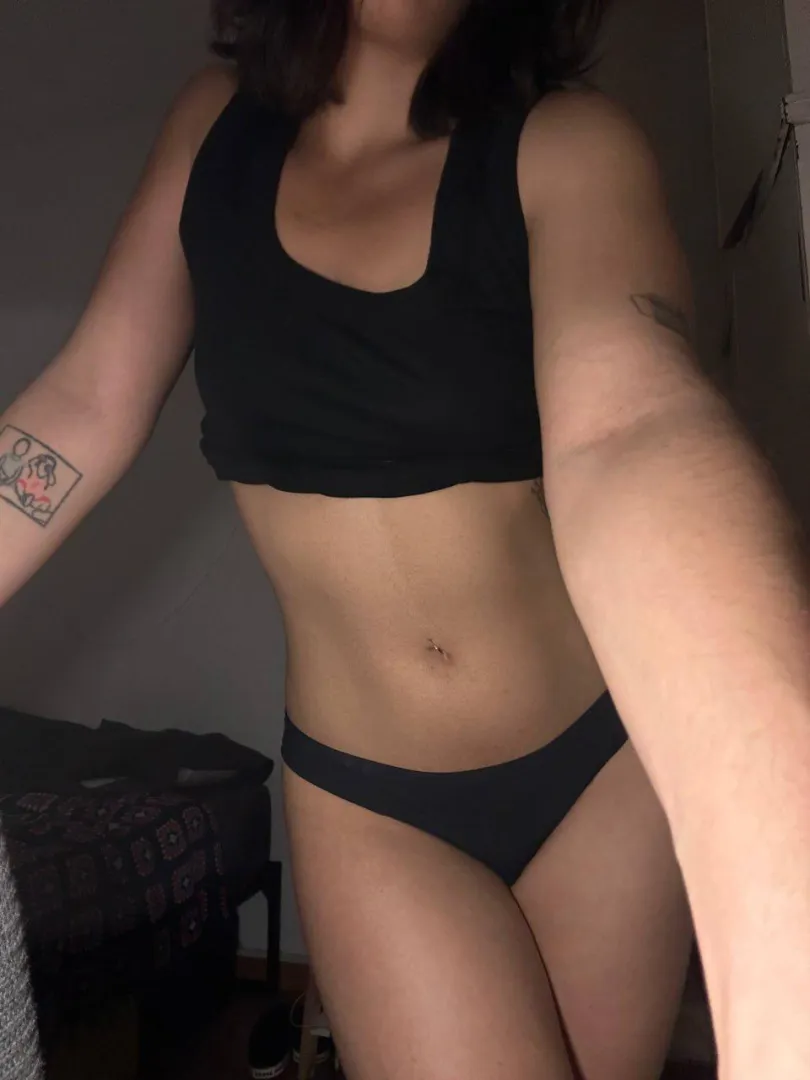 Midriff season is here posted by WeirdTati