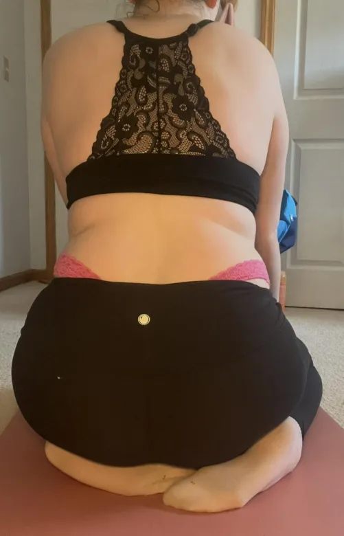 Might as well give a show when I’m working out by DrippingKitty69