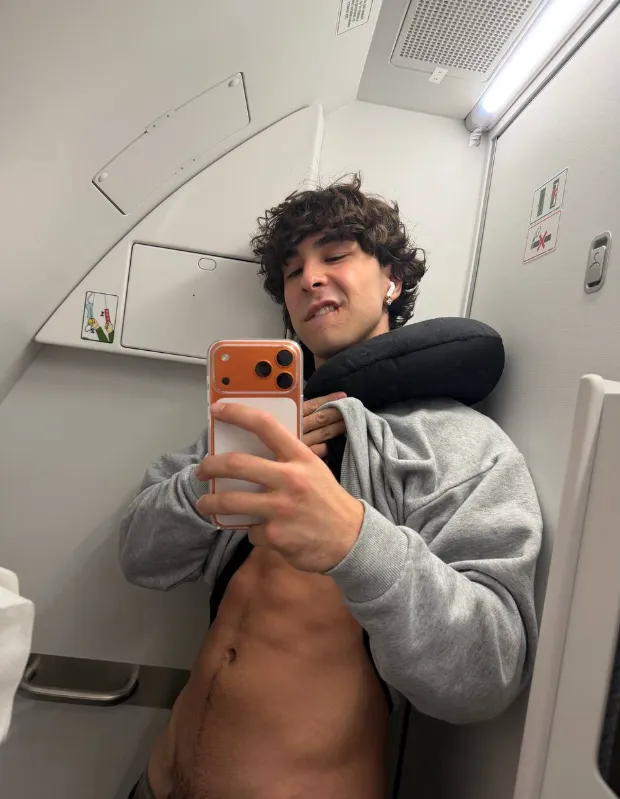 Mile high bathroom selfie posted by thejordank1ng