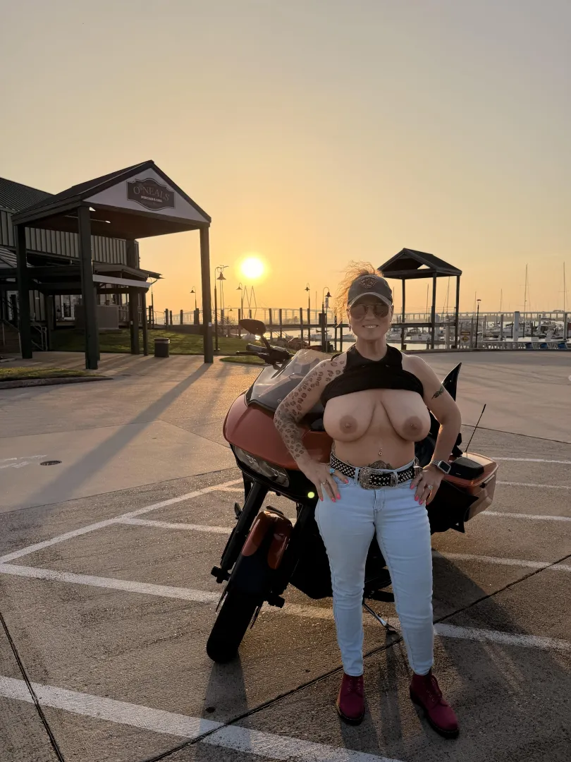 MILF Monday posted by Juicytexan65