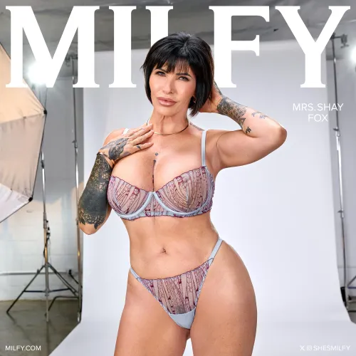 MILF Monday by KingPeacemaker